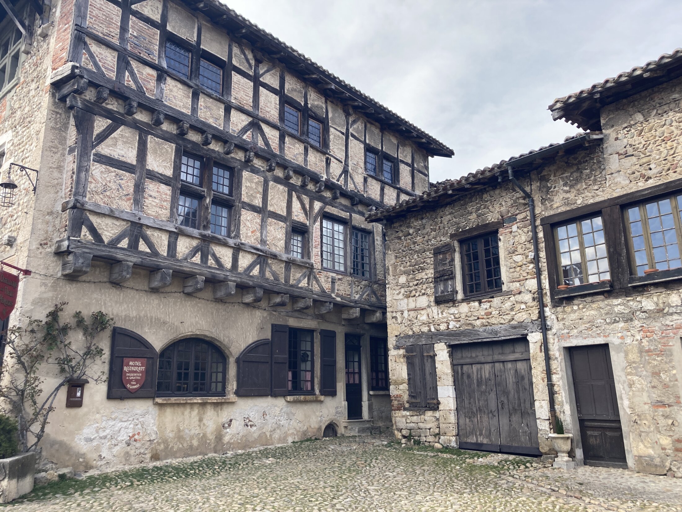 Pérouges 3